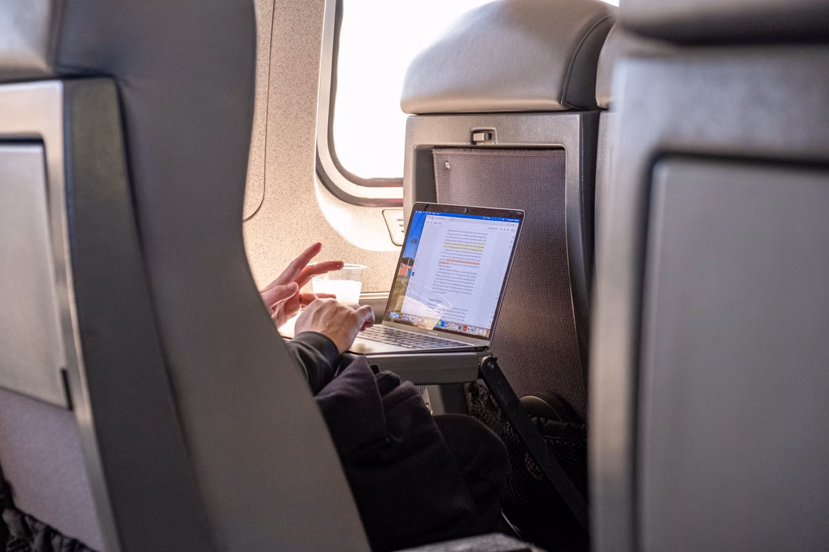 旅行中如何维护 Mac 开发环境？数字游民 2026 指南